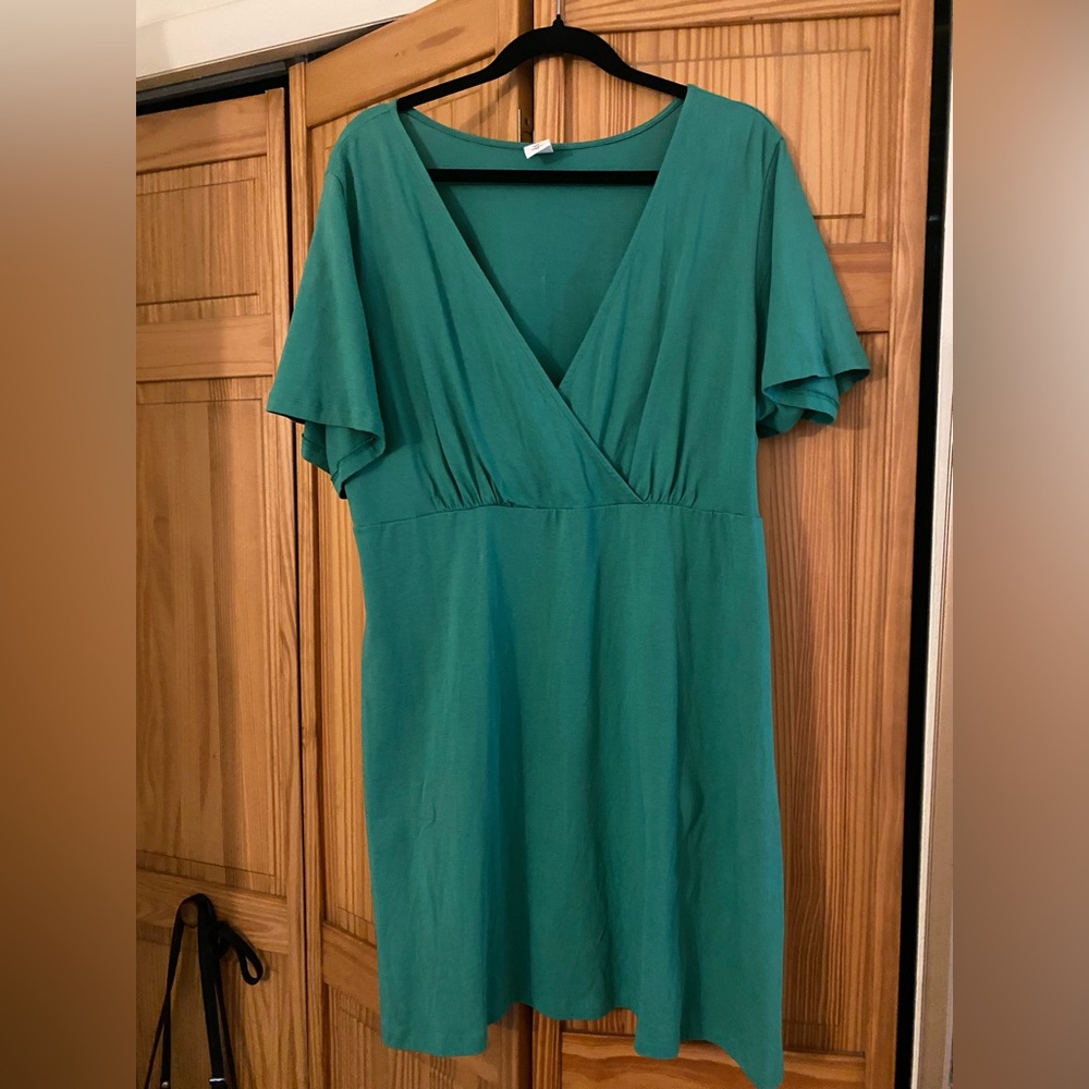 Melrose and Market Teal V-Neck Midi Dress